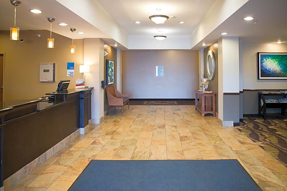 Holiday Inn Express & Suites Northwood By IHG