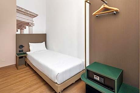 Single Room with Terrace