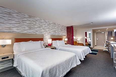 2 Queen Beds Studio Nonsmoking