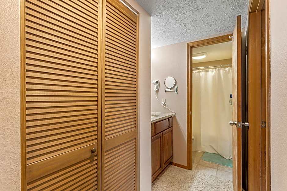 2 Bed 2 Bath Fall Creek Condo