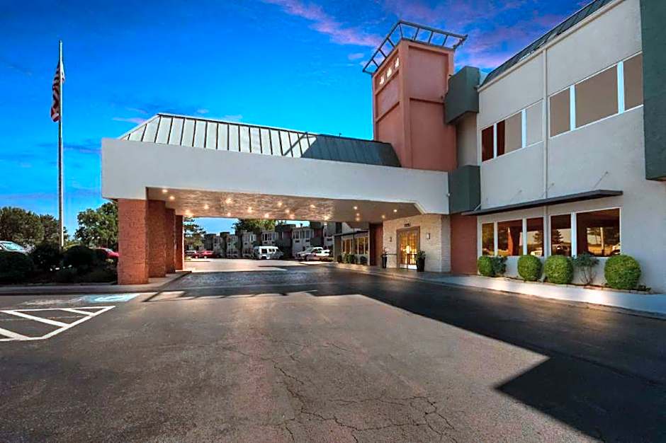 Surestay Plus Hotel by Best Western Lawton