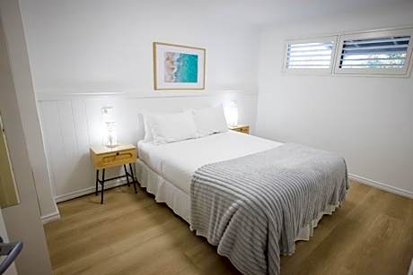 Superior One-Bedroom Apartment - 3