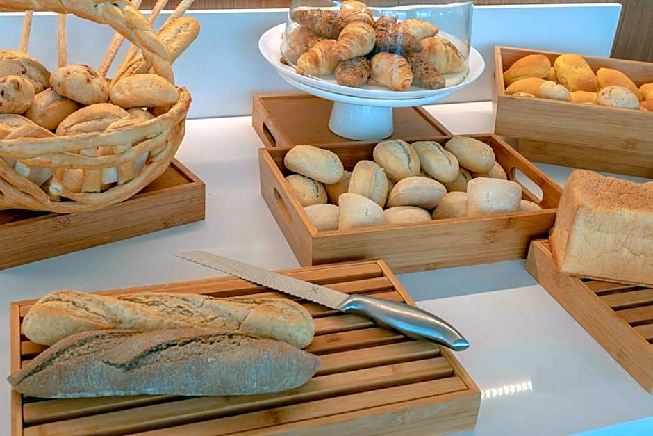 AC Hotel by Marriott Santa Marta