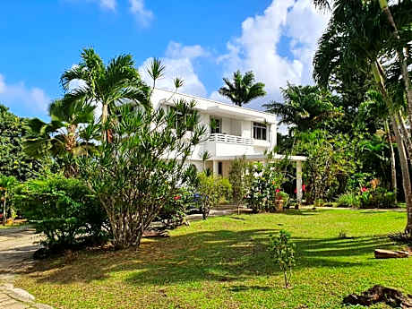 Habitation Villa Les Cassias