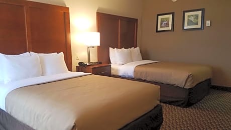 2 Double Beds Nonsmoking