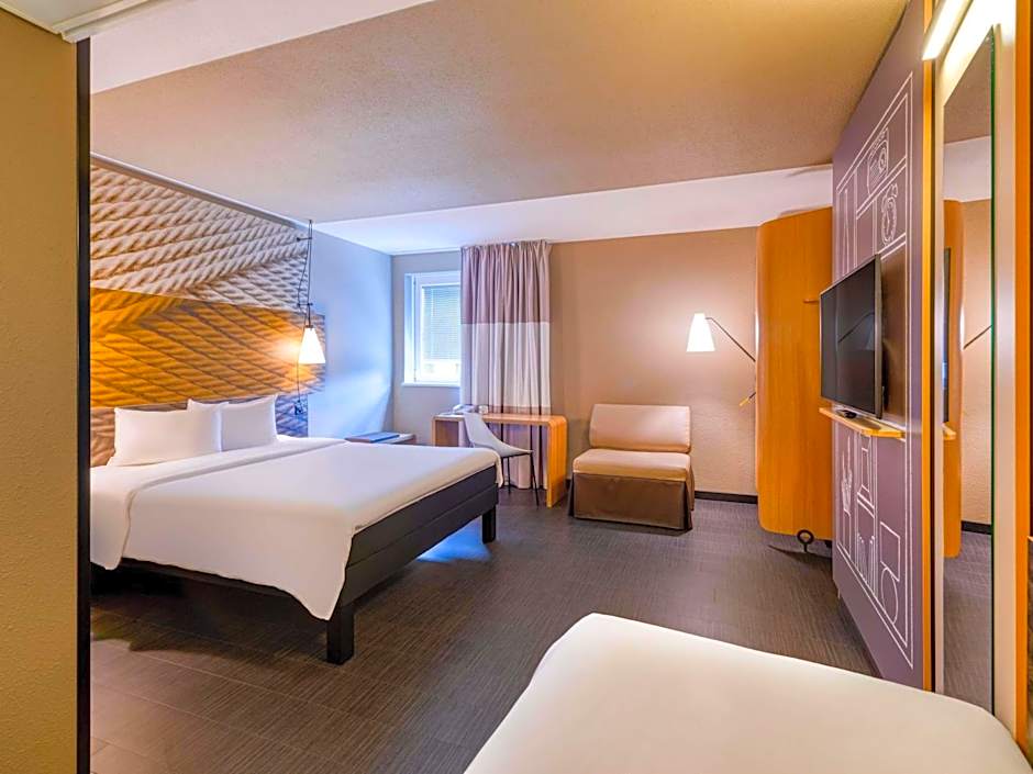 ibis Zurich City West