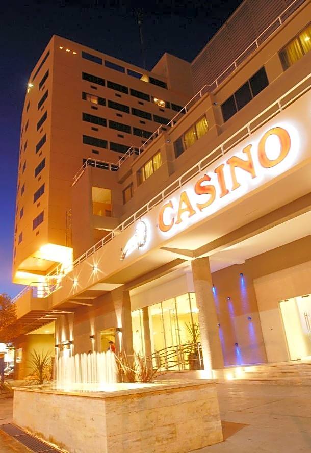 Hotel Tower Inn & Suites