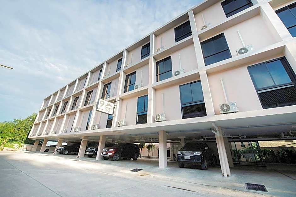 Sattahip 9 Boutique Hotel