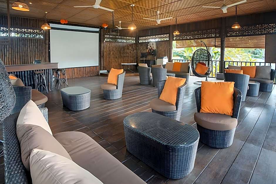 Grand Zuri Duri Hotel