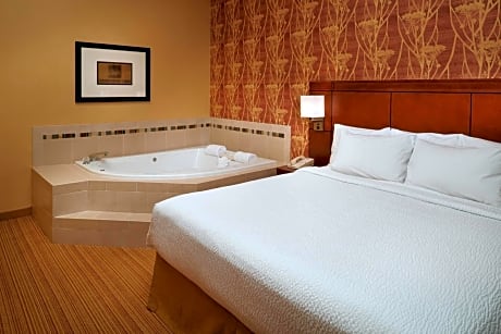 Guest room, 1 King, Whirlpool 