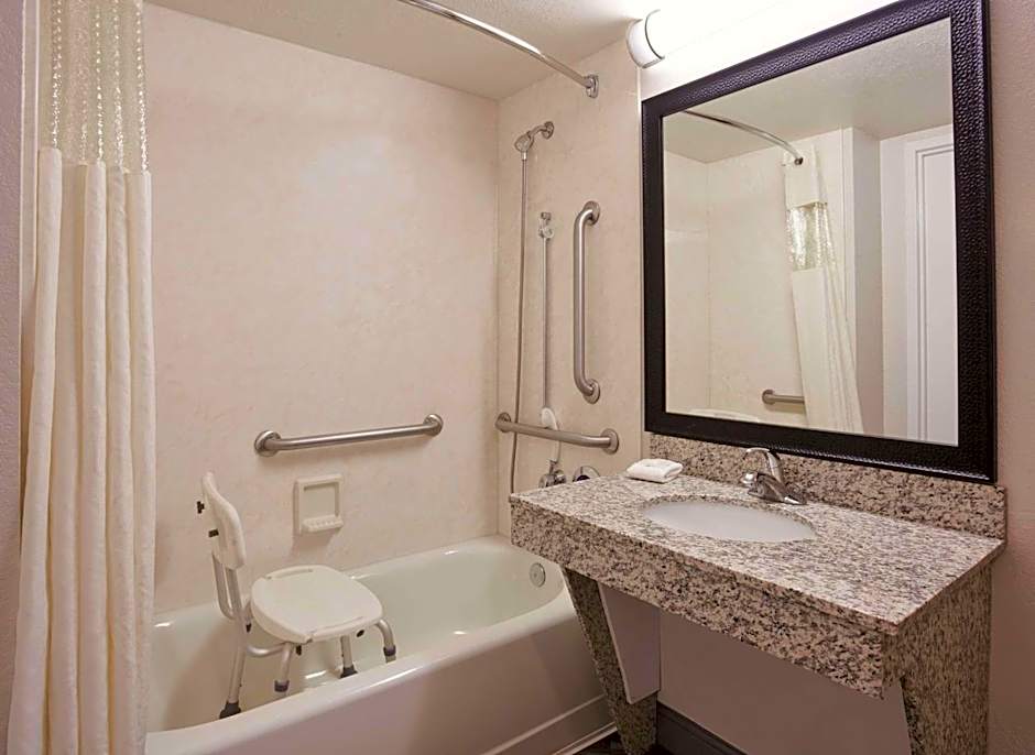 Bloom Hotel