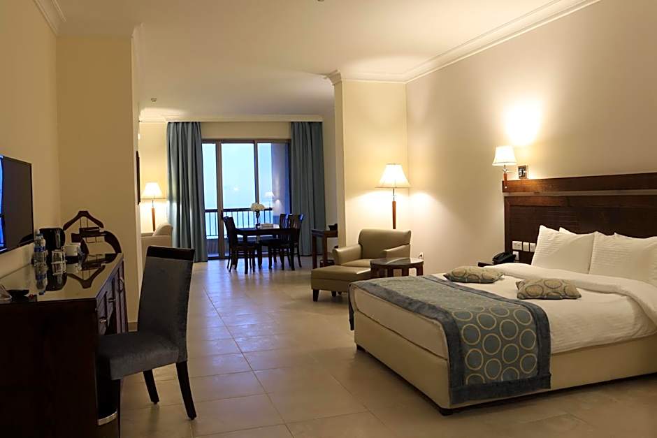 Photo 1 of 4 of Executive Suite