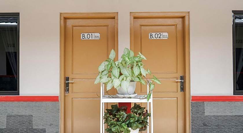 RedDoorz Syariah near Hajimena Lampung