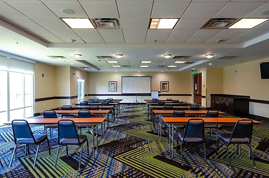 Holiday Inn Express Hotel & Suites Atlanta Airport West - Camp Creek By IHG