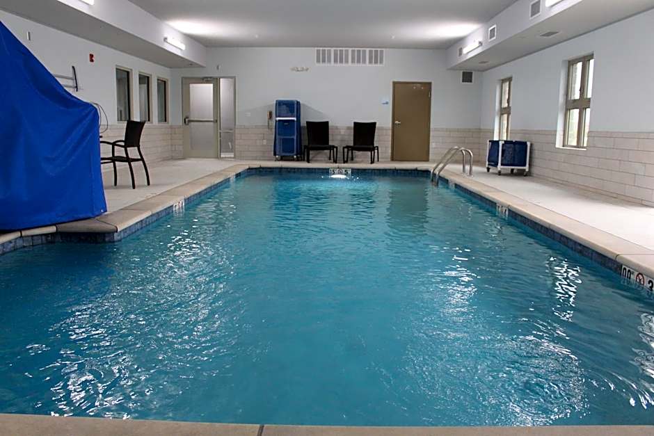 Holiday Inn Express & Suites Shawnee-Kansas City West By IHG