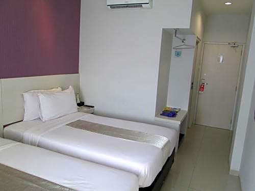 Vio Surapati - Managed By Dafam Hotels