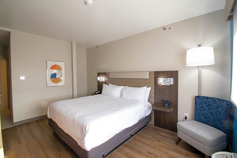 HOLIDAY INN EXPRESS AND SUITES SULPHUR SPRINGS By IHG