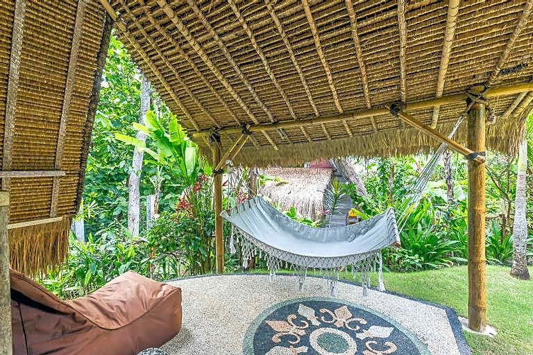 milo's home bungalow