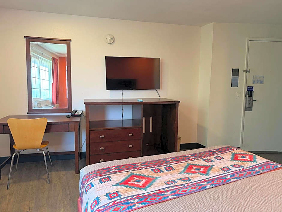 Motel 6 Pendleton, OR - West