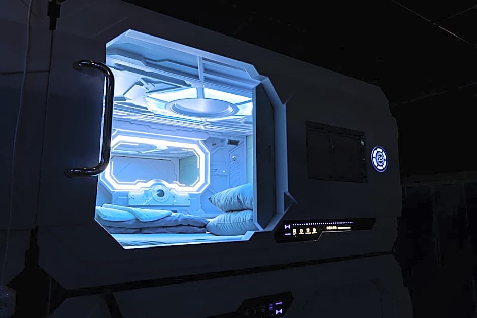 Space Night Capsule Hostel