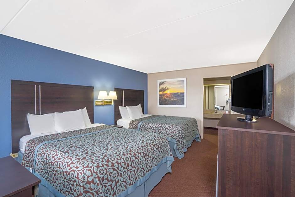 Days Inn by Wyndham Lincolnton