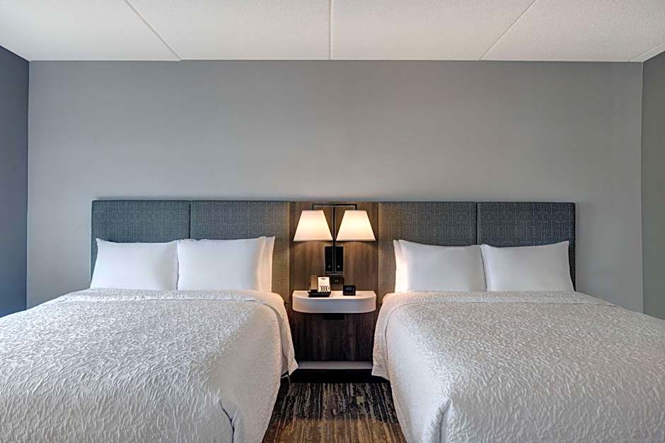 Hampton Inn By Hilton & Suites Burlington, Ontario