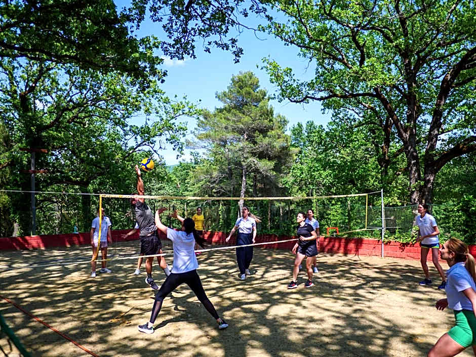 Hotel with swimming pool immersed in the typical Tuscan countryside just 5 minutes from Massa Marittima