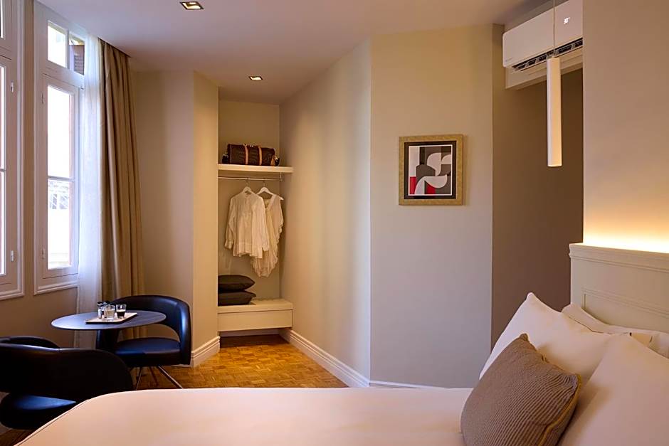 Vrachos Athens Suites