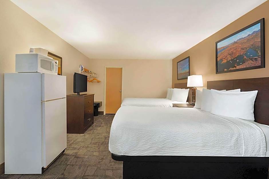 Travelodge by Wyndham Lake Havasu