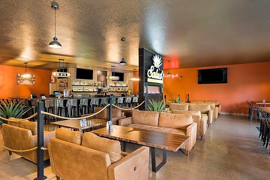 Richland Riverfront Hotel and Conference Center, Ascend Hotel Collection