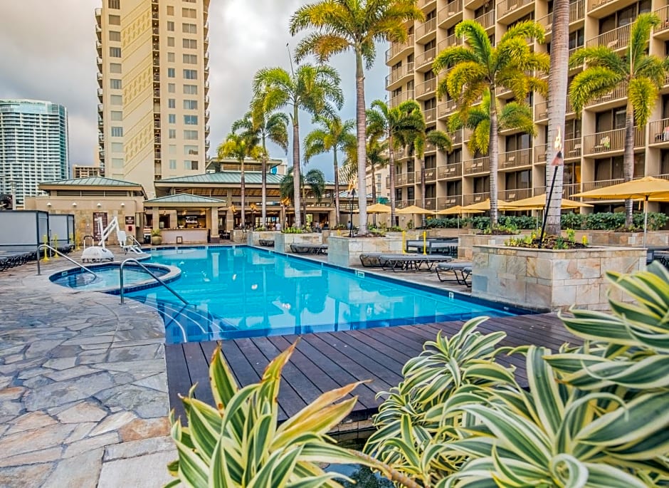 Embassy Suites by Hilton Waikiki Beach Walk