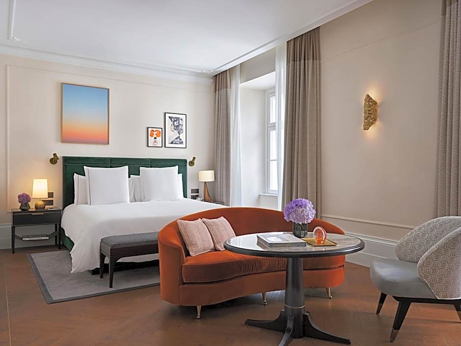 Rosewood Vienna