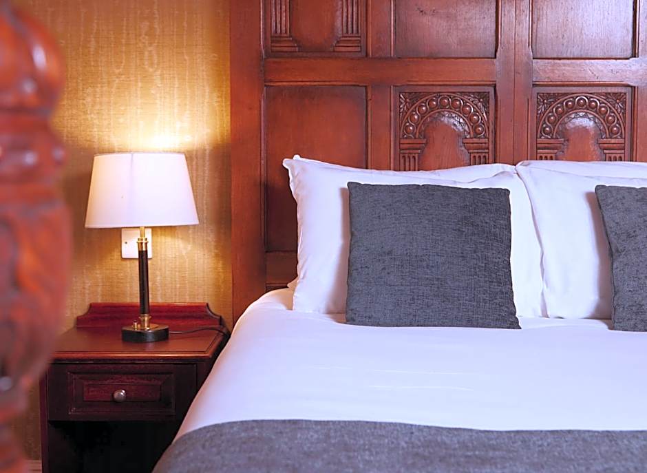 Fieldhead Hotel by Greene King Inns