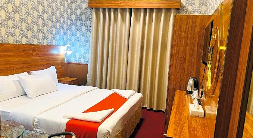 OYO 271 Parasol Hotel