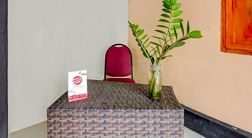 OYO Life 93155 Wisma Sarah