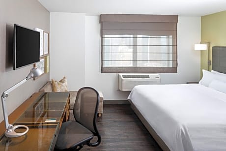 Suite, 1 Bedroom, City View (1 King Bed)