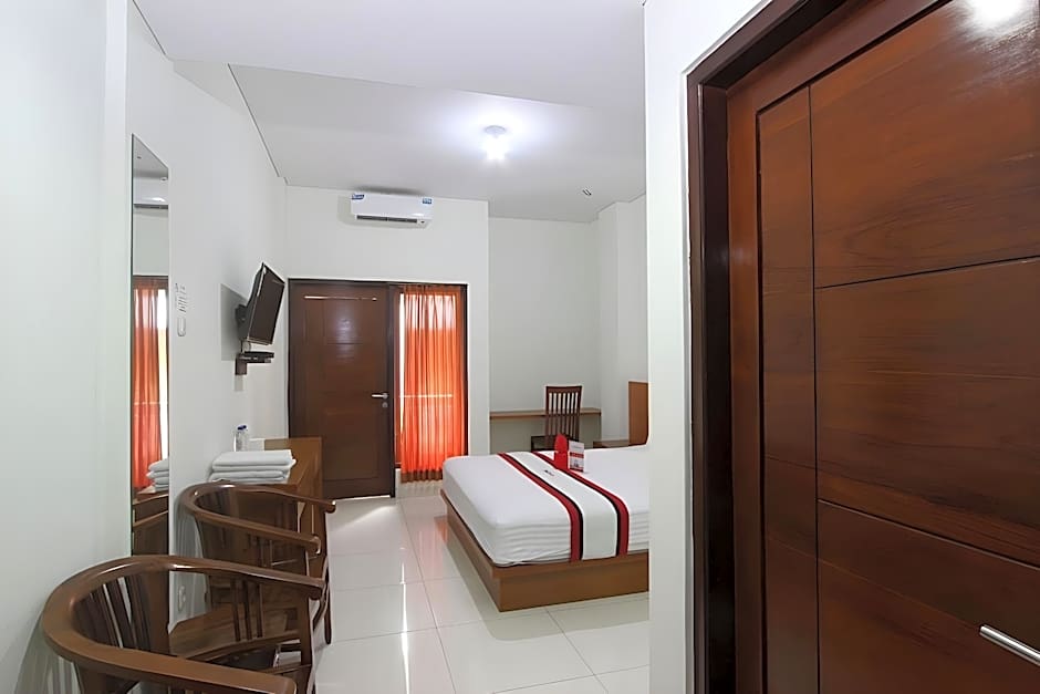 RedDoorz @ Turangga Sari