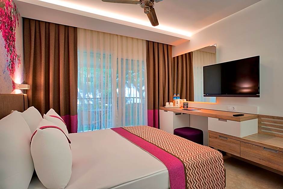 Pirates Beach Club  Ultra All Inclusive