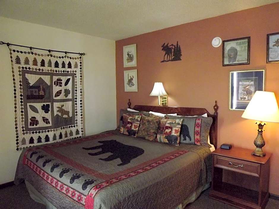Crest Country Inn