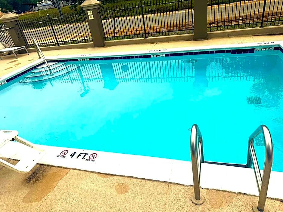 Country Inn & Suites by Radisson, Midway - Tallahassee West