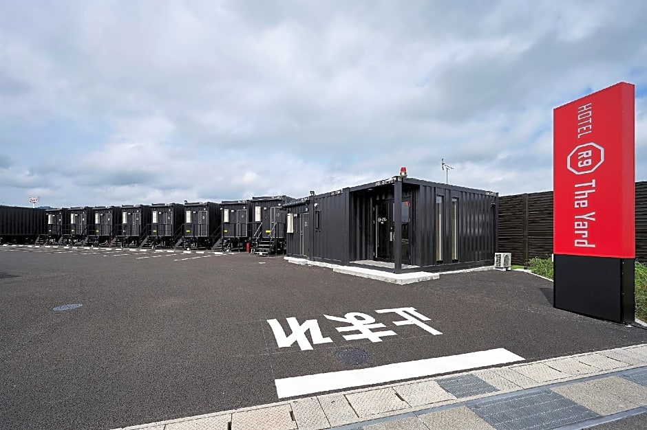 HOTEL R9 The Yard Koka