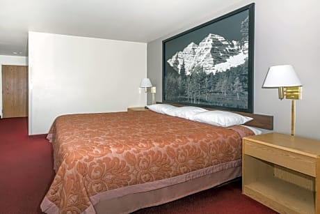 1 King Bed, Accessible Room, Non-Smoking