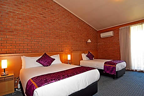 Superior Triple Room