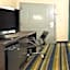 Super 8 by Wyndham Cotulla TX