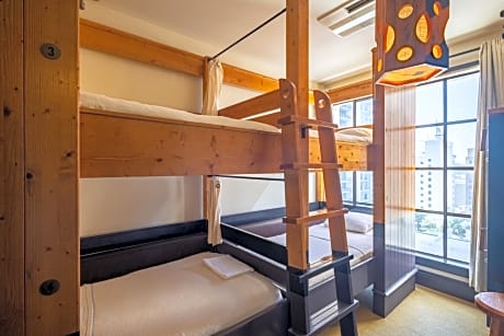 Bed in Quad
