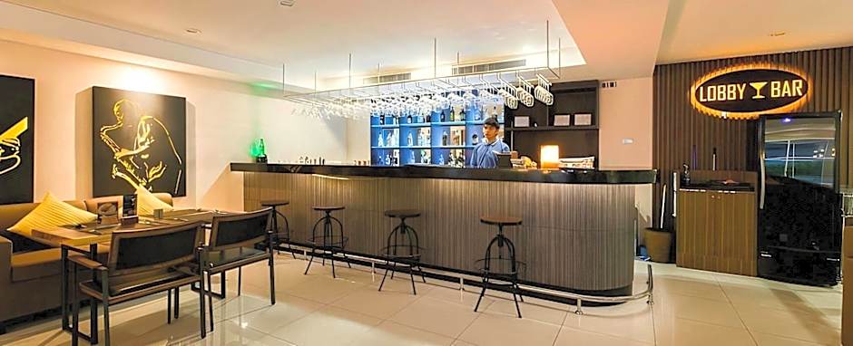 Adelphi Pattaya Hotel