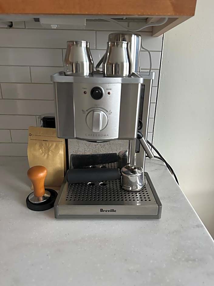 Beautiful tranquil centrally located condo