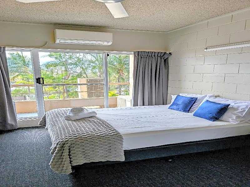 Camelot Motel
