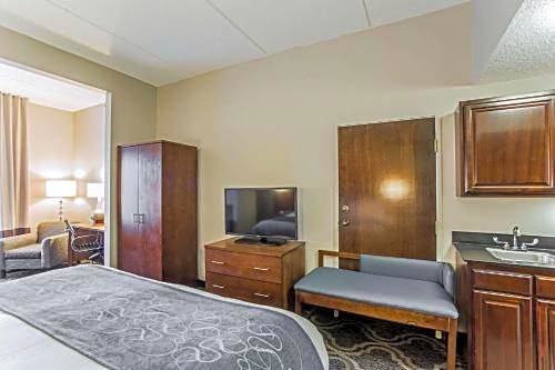 Comfort Suites Pineville - Ballantyne Area