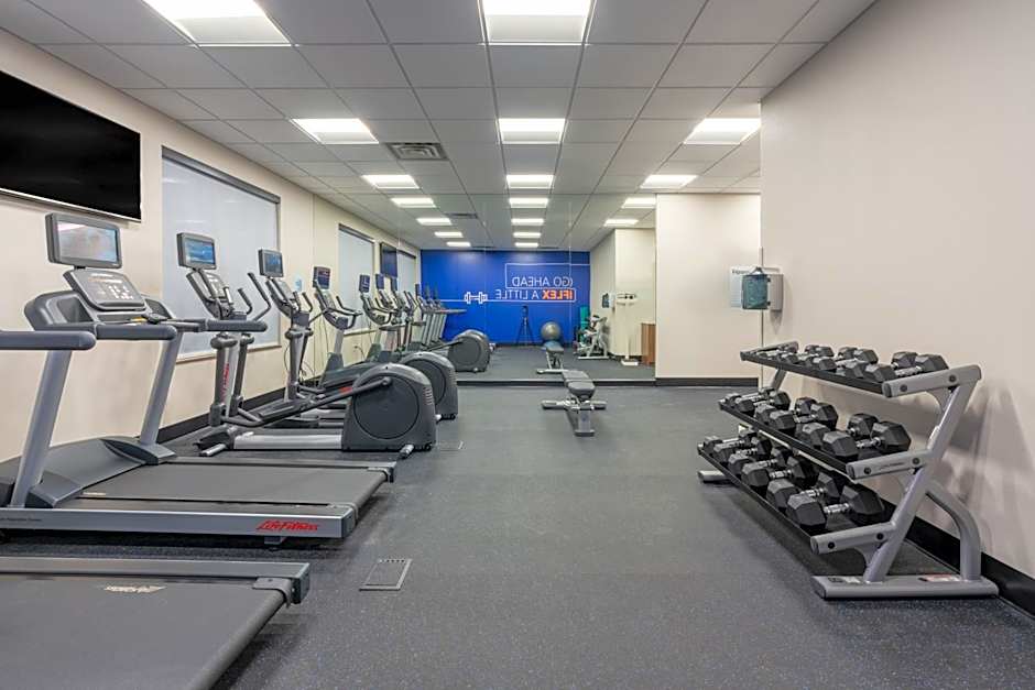 Holiday Inn Express & Suites Vaughan Southwest By IHG